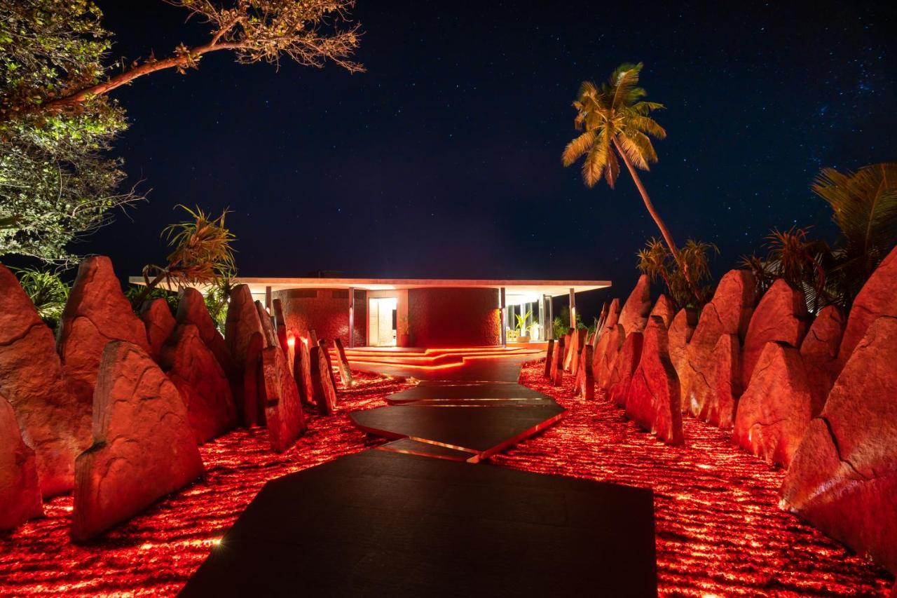 Madifushi Private Island Hotel Muli Exterior photo